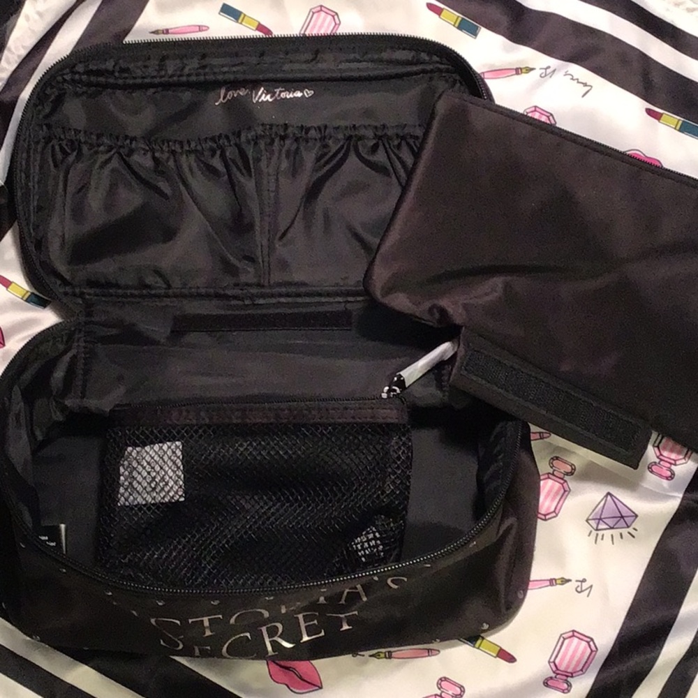 Victoria’s Secret 3 pcs travel case w/ satin cloth - Picture 5 of 7